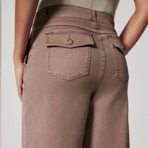 SPANX Stone Cropped Ankle Pants